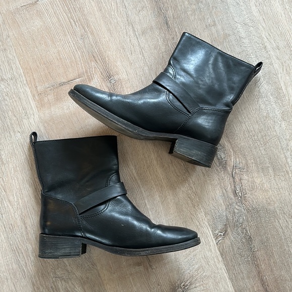 Tory Burch Ankle Booties - Picture 4 of 6